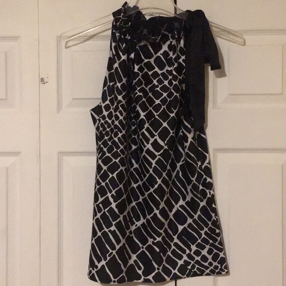 Gorgeous dressy tank